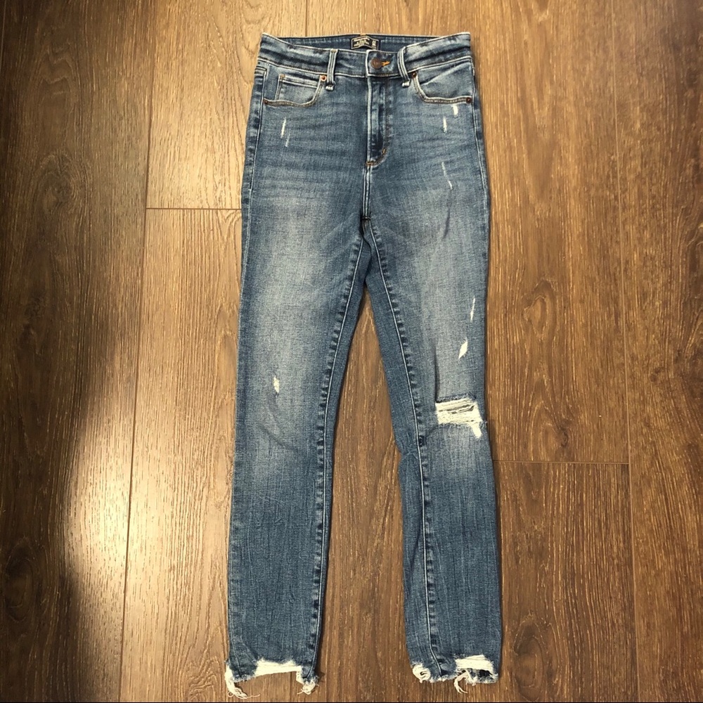 Abercrombie & Fitch Simone High Rise Ankle Jeans